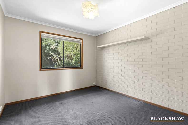 16  Hallen Close Phillip