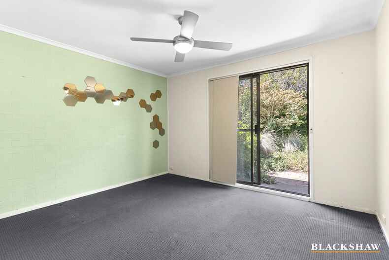 16  Hallen Close Phillip