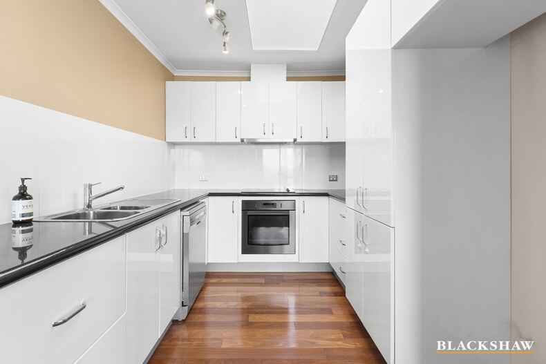 16  Hallen Close Phillip