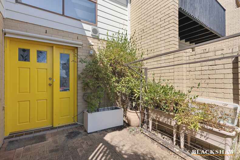 16  Hallen Close Phillip