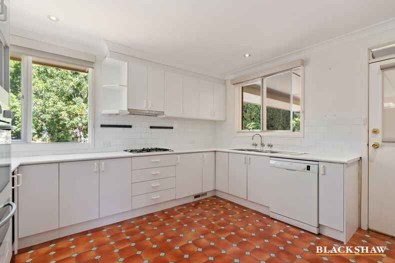 8 Logan Street Narrabundah