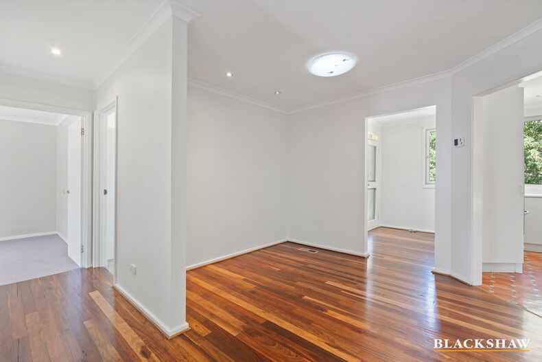 8 Logan Street Narrabundah