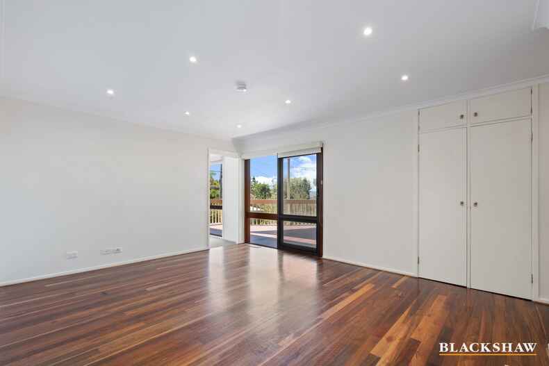 8 Logan Street Narrabundah