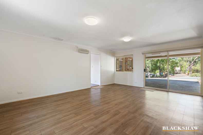 8 Logan Street Narrabundah