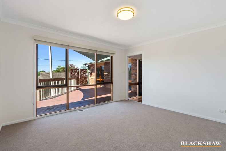 8 Logan Street Narrabundah