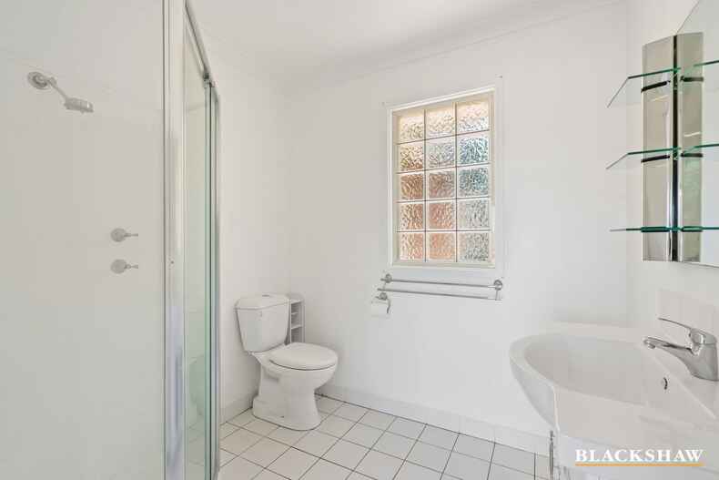 8 Logan Street Narrabundah