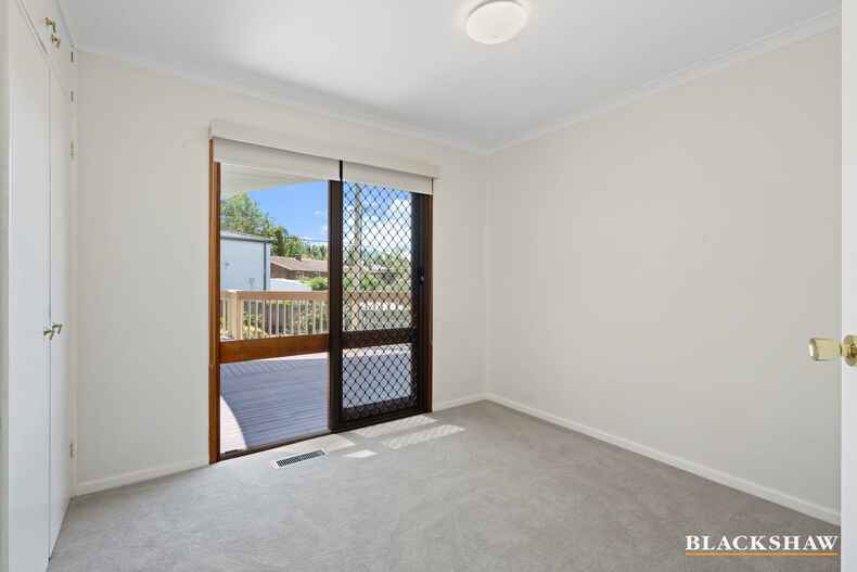 8 Logan Street Narrabundah