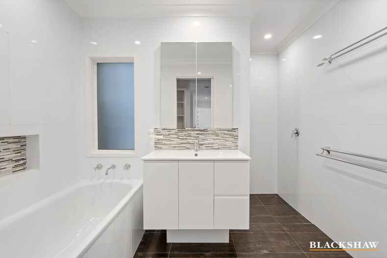 8 Logan Street Narrabundah