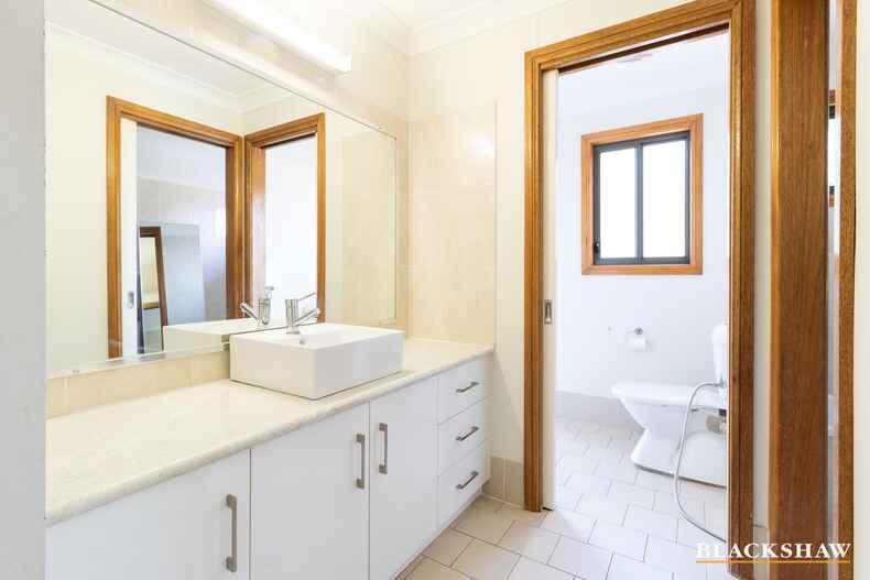 75 Finlay Place Burra