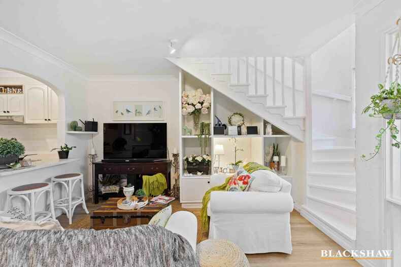 3/2 Lisa Place Sunshine Bay