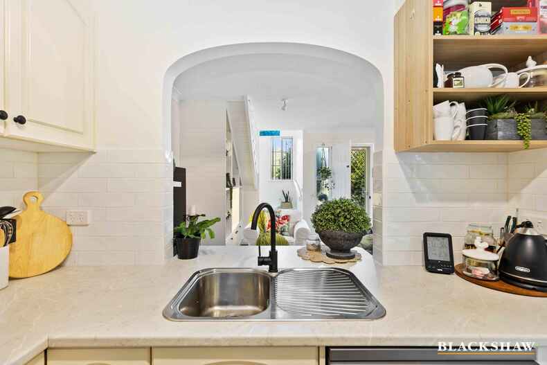 3/2 Lisa Place Sunshine Bay