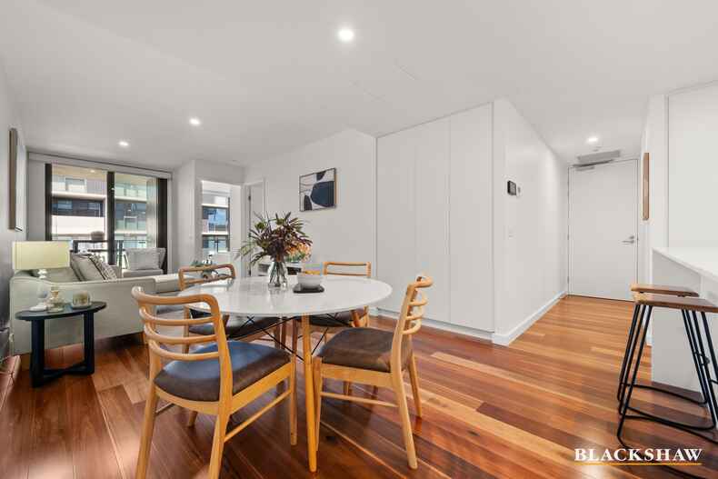 434/2 Anzac Park Campbell