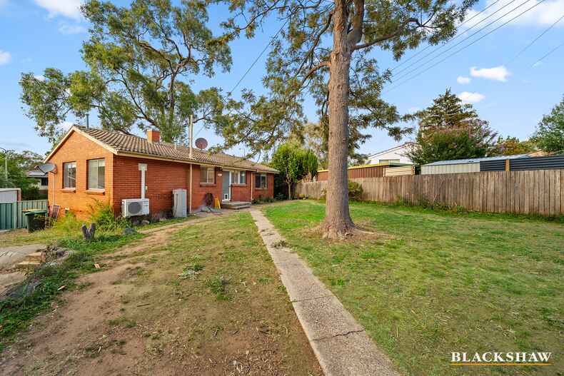 4 Bennelong Crescent Macquarie