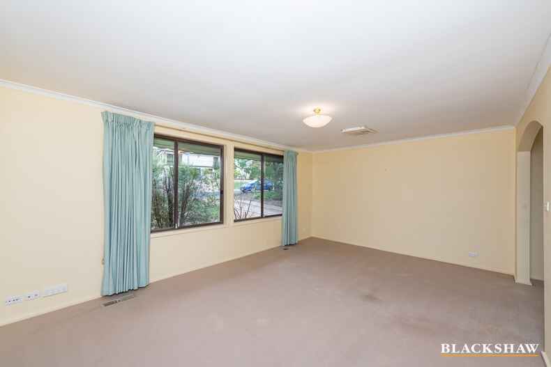 71 Holden Crescent Wanniassa 71 Holden Crescent Wanniassa