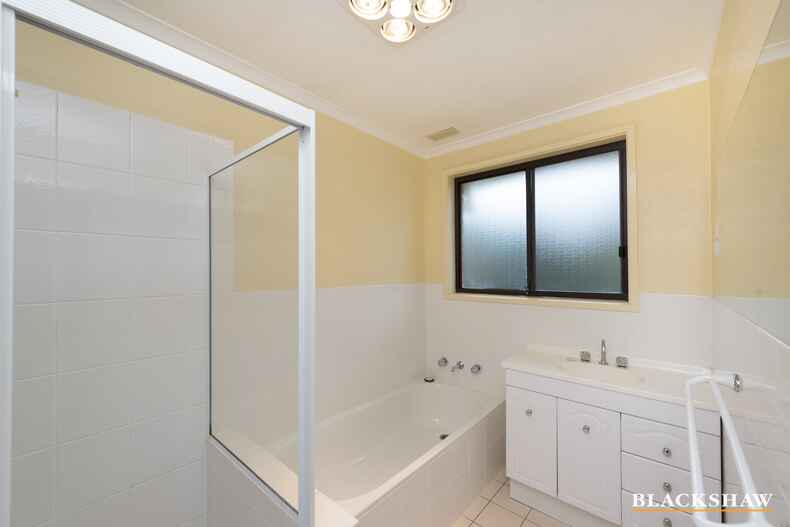 71 Holden Crescent Wanniassa 71 Holden Crescent Wanniassa