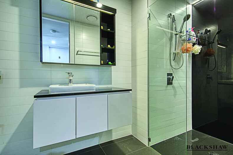 31/97 Eastern Valley Way Belconnen