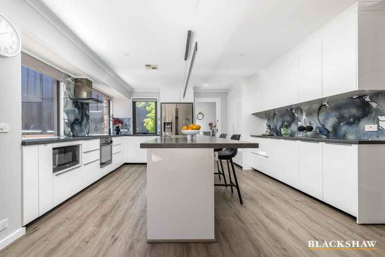 19 Nicklin Crescent Fadden 19 Nicklin Crescent Fadden