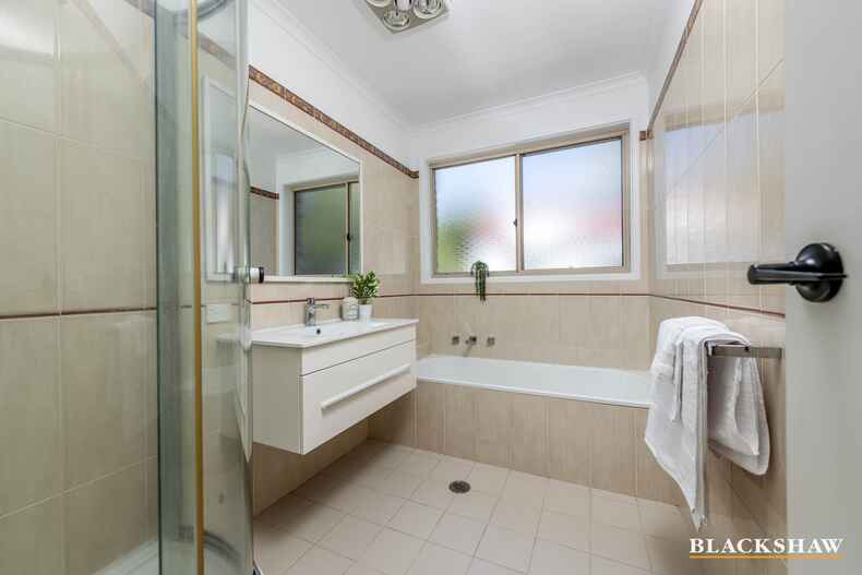 19 Nicklin Crescent Fadden 19 Nicklin Crescent Fadden