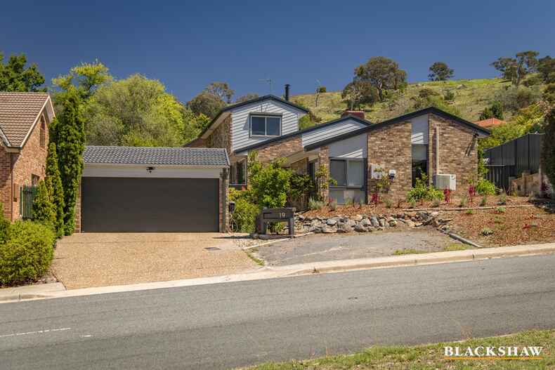 19 Nicklin Crescent Fadden 19 Nicklin Crescent Fadden