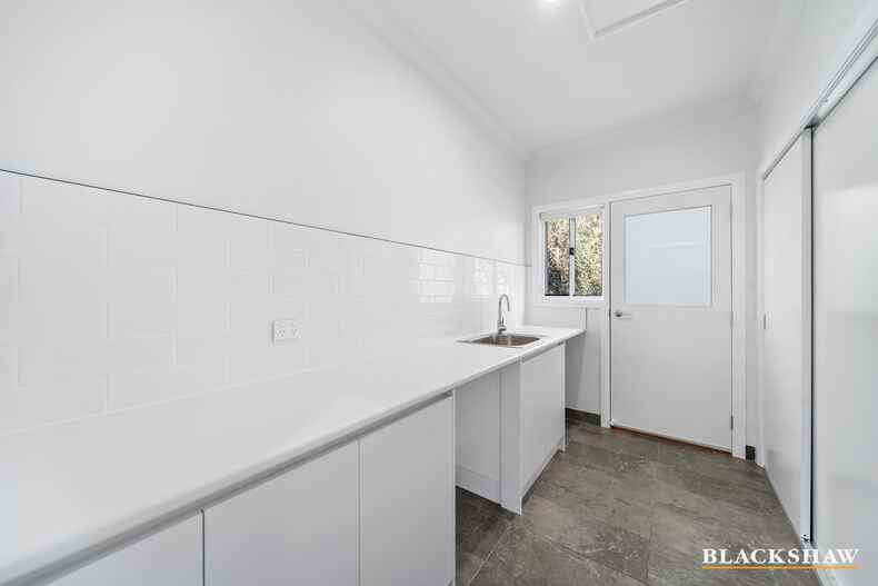 27 Derrima Road Queanbeyan