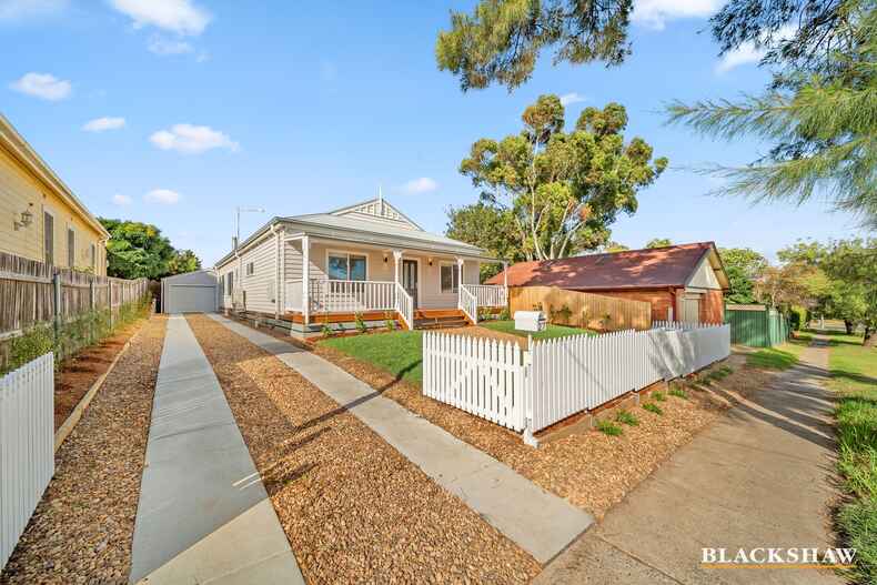 27 Derrima Road Queanbeyan