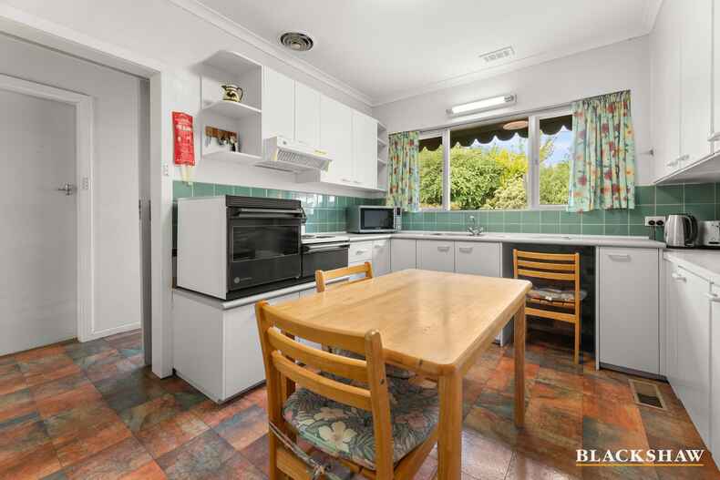 56 Golden Grove Red Hill