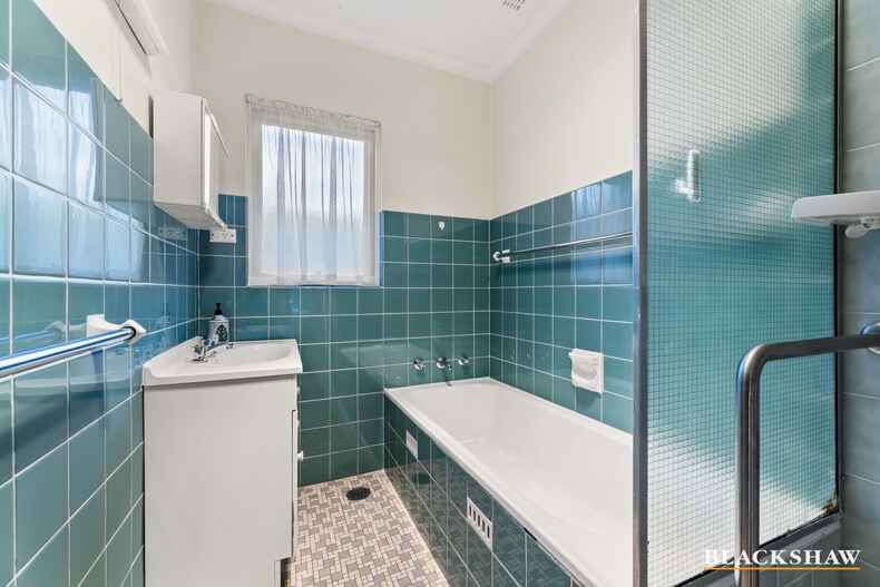 56 Golden Grove Red Hill