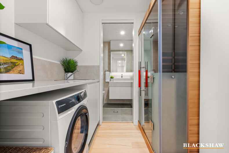 706/4 Anzac Park Campbell 706/4 Anzac Park Campbell