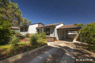 6 Rolland Place Flynn