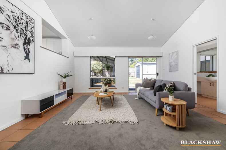 6 Rolland Place Flynn 6 Rolland Place Flynn