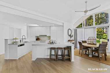 6 Tollgate Place Long Beach