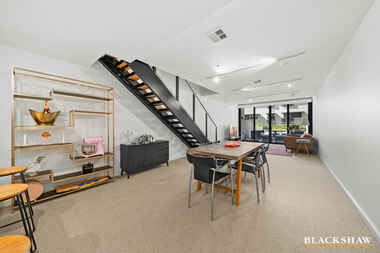 3/71 Constitution Avenue Campbell