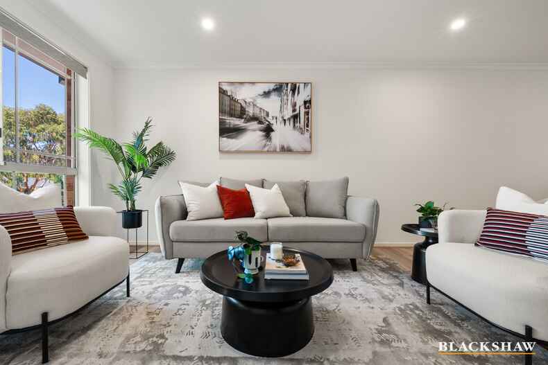 2/3 Esmond Avenue Jerrabomberra