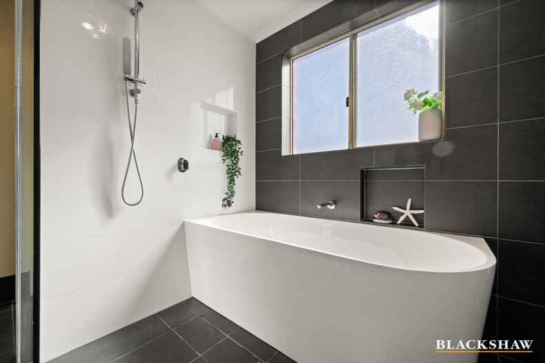 2/3 Esmond Avenue Jerrabomberra 2/3 Esmond Avenue Jerrabomberra