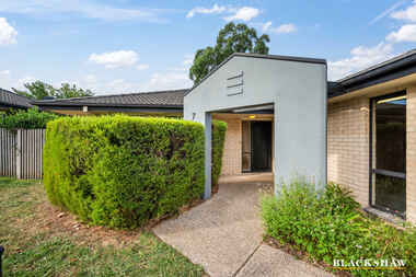 7/121 Streeton Drive Stirling