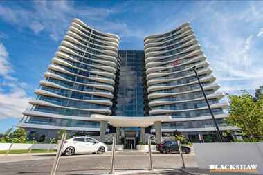 236/15 Irving Street Phillip