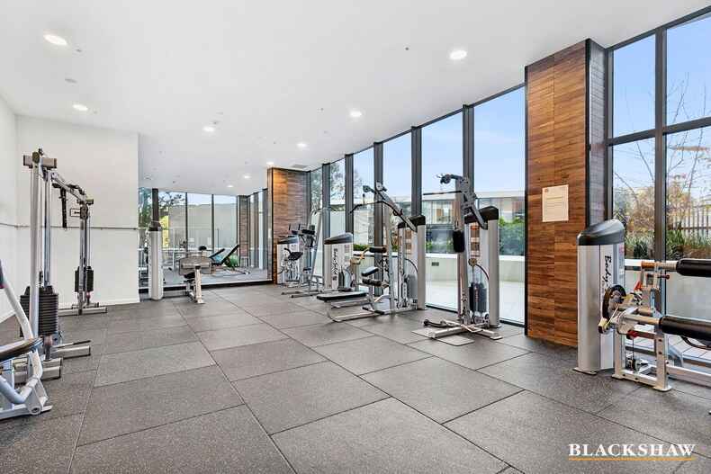 236/15 Irving Street Phillip