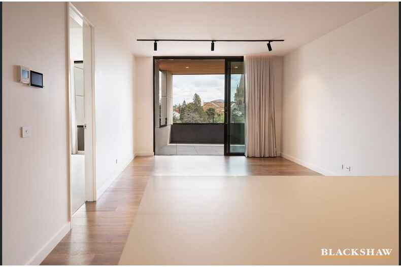 73/7 State Circle Forrest