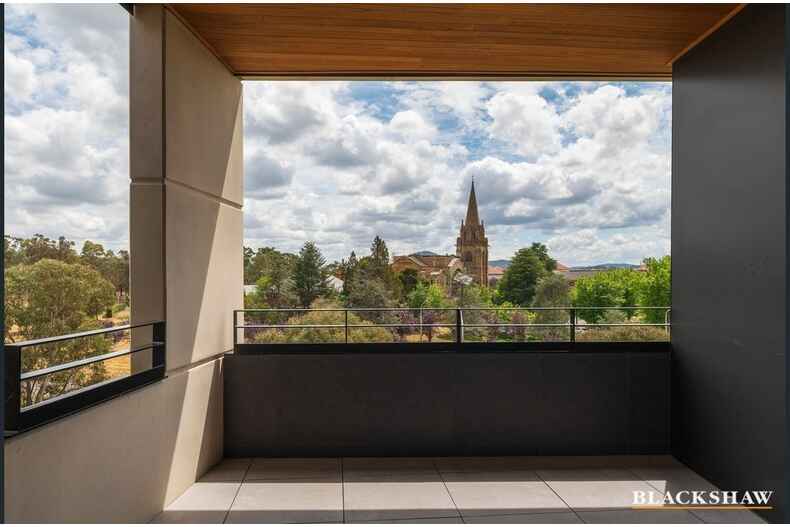 73/7 State Circle Forrest