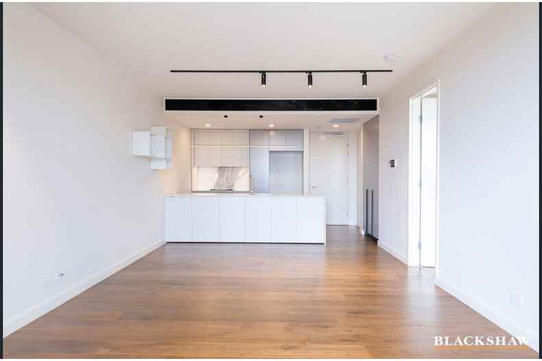 73/7 State Circle Forrest