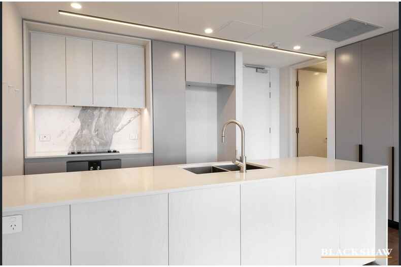 73/7 State Circle Forrest