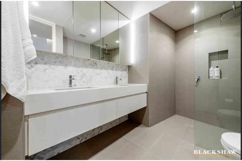 73/7 State Circle Forrest