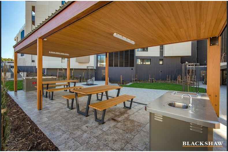 73/7 State Circle Forrest