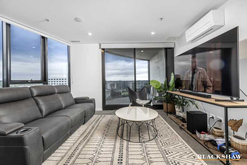 1517/15 Bowes Street Phillip