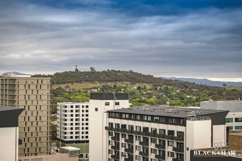 1517/15 Bowes Street Phillip