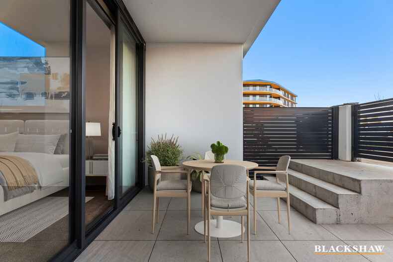 10/7 Light Street Griffith