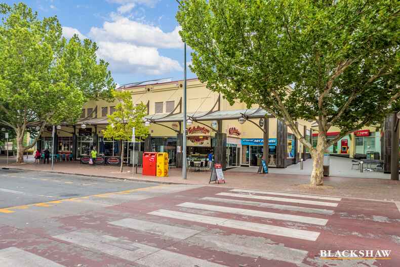 10/7 Light Street Griffith