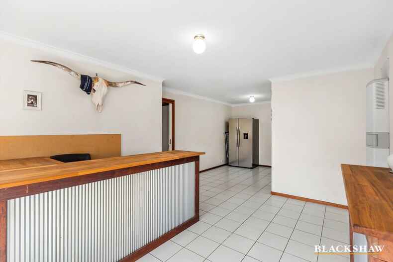 69 Pockett Avenue Banks