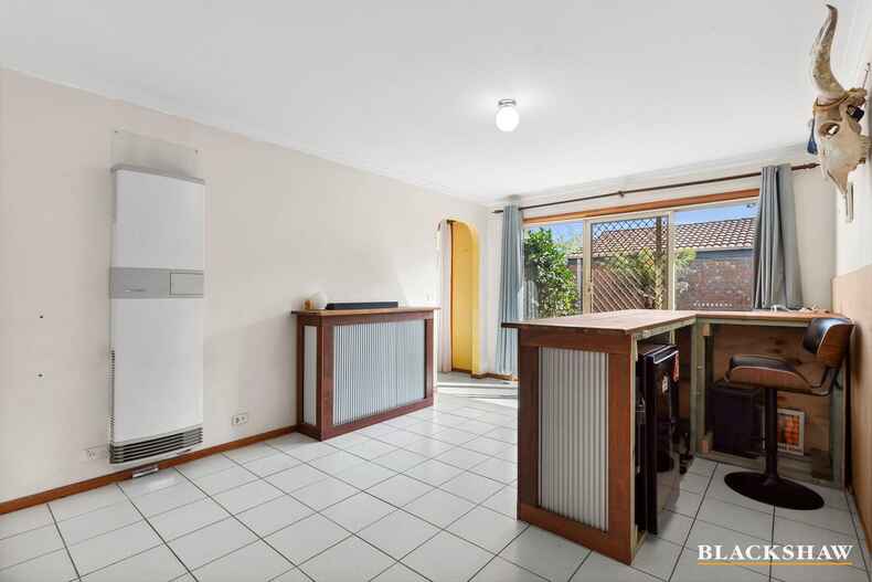 69 Pockett Avenue Banks