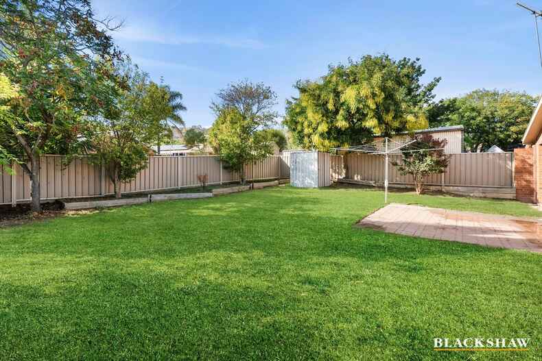 69 Pockett Avenue Banks